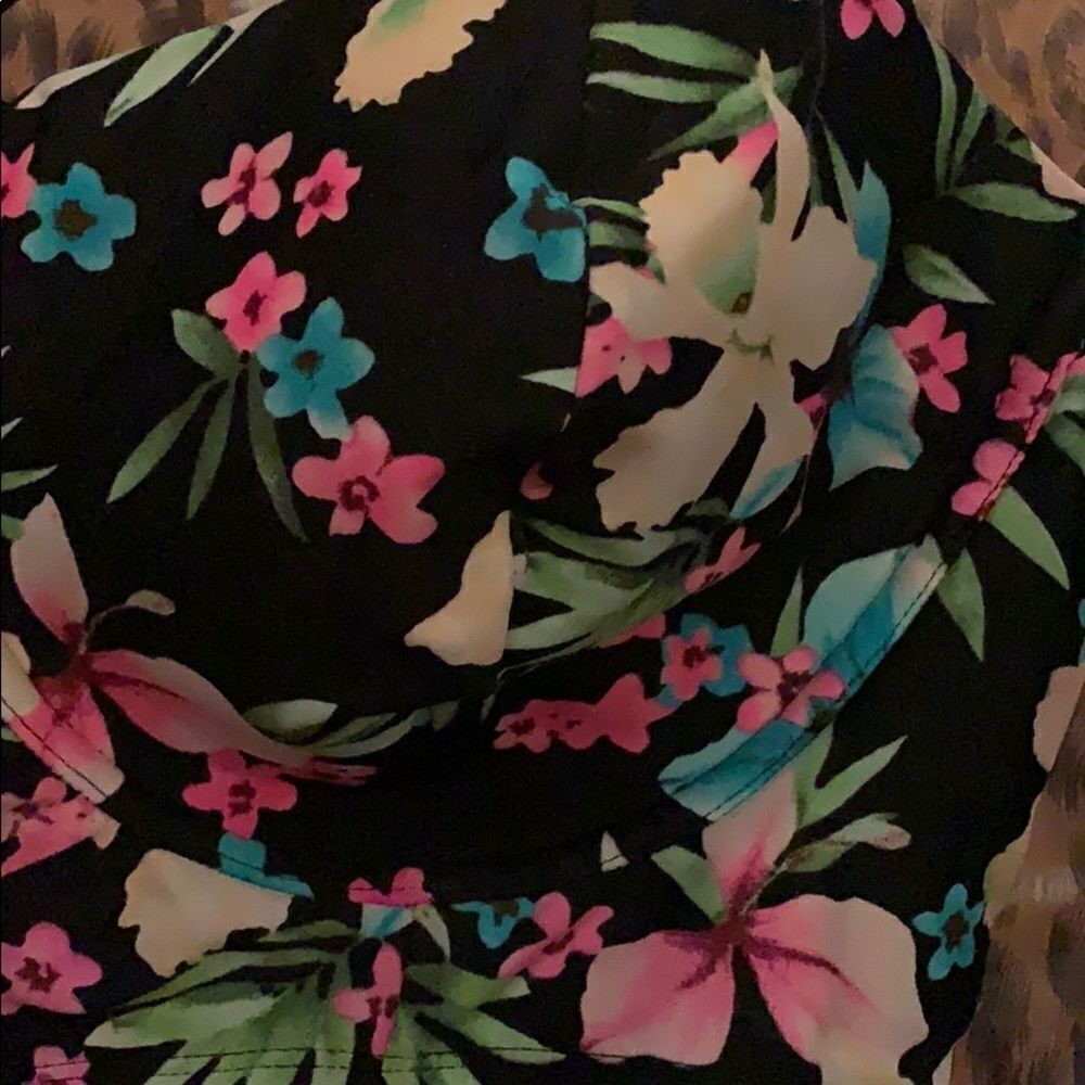 Tropical printed swimsuit top - Picture 2 of 3